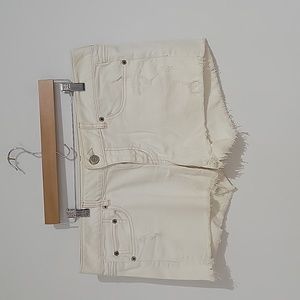 AEO White Stretch short